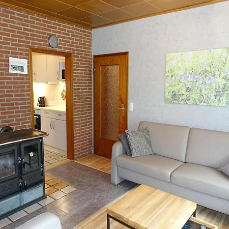 Forest Bungalow, Cleaning Included Casa vacanze Feusdorf