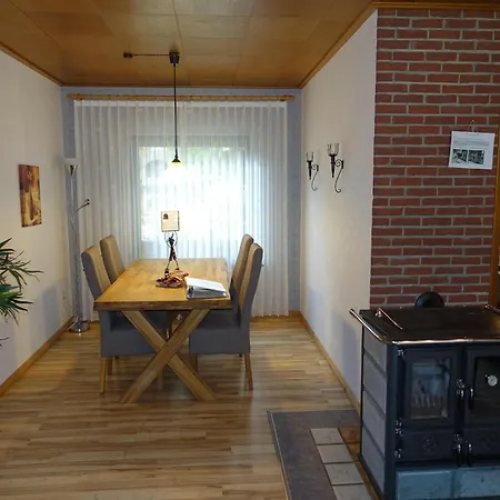 Forest Bungalow, Cleaning Included Feusdorf
