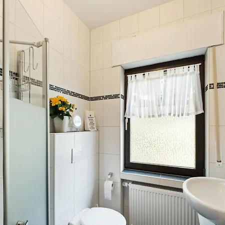 Forest Bungalow, Cleaning Included Vakantiehuis Feusdorf